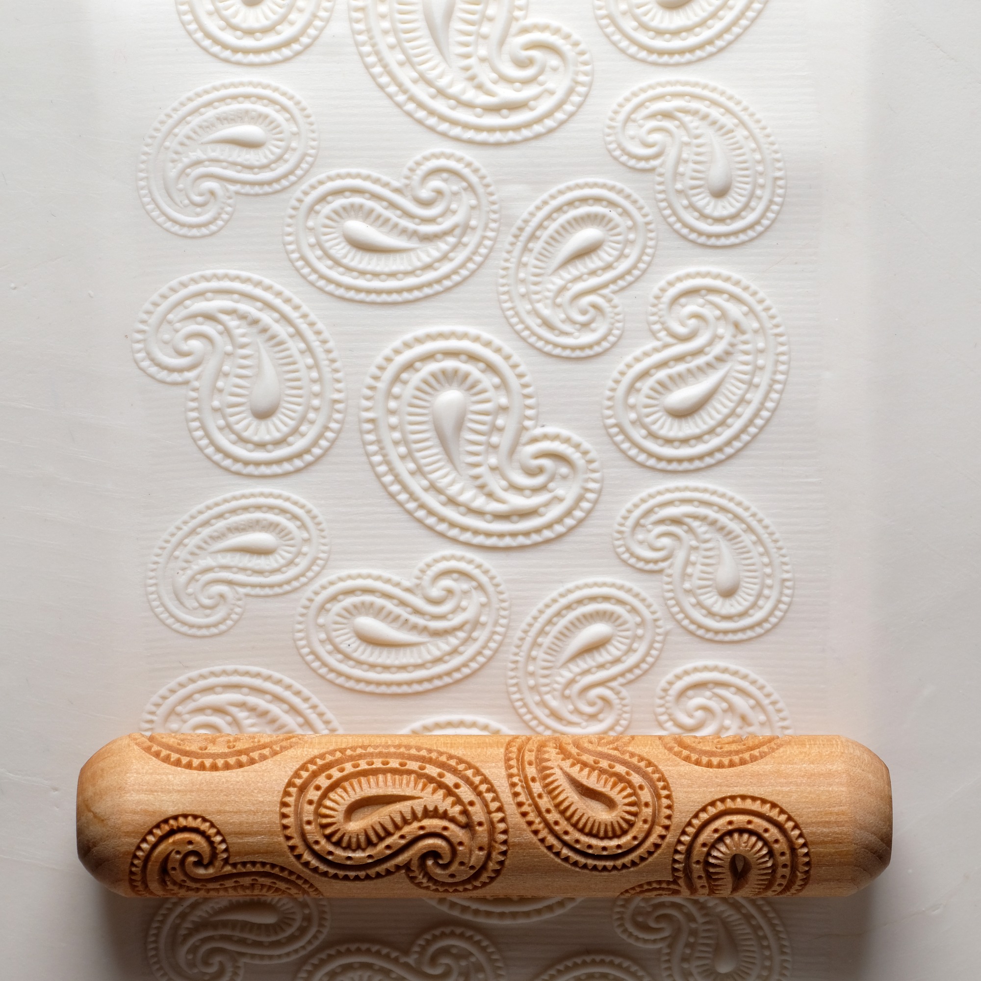 Rodillo Big Hand Roller MKM BHR-026 – Paisley Party